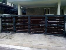 Mild Steel Folding Main Gate with Aluminium Plate