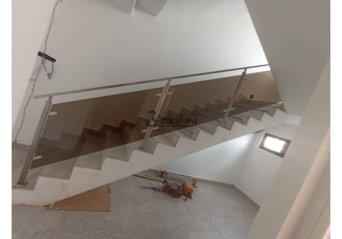 Stainless Steel 304 Staircase Railing with 10mm Thickness Tempered Glass
