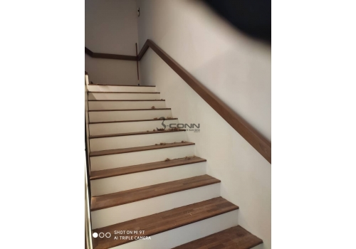 Wall Mounted Nyatoh Wooden Handrail