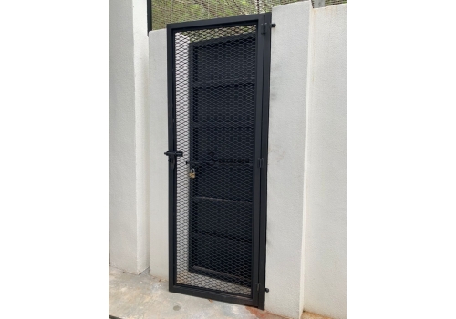 Mild Steel Door Grille with Mesh type