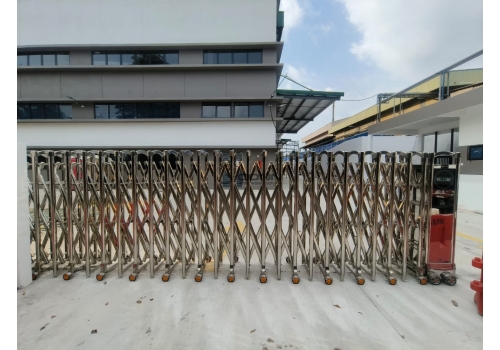 Motorized Stainless Steel 304 Retractable Gate